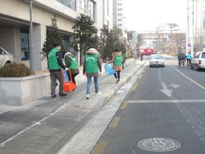 (주)대상 깔끔이봉사단 청소 실시 이미지